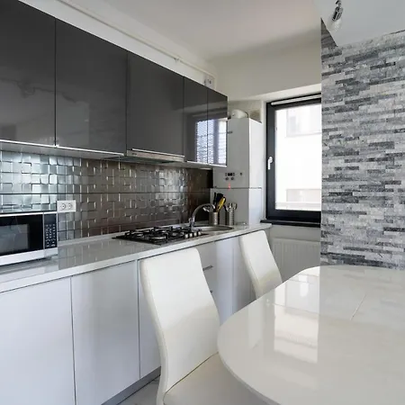 Blue Paradise Apartment *